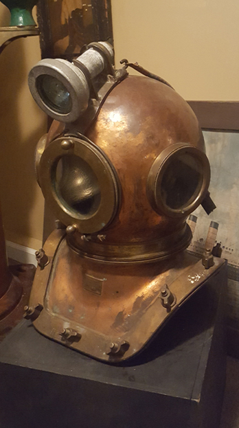 Diving Helmet